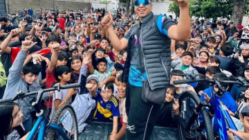 Una ciudad sobre ruedas: el “bicigrau” tiñó de energía y emoción las calles de Frías