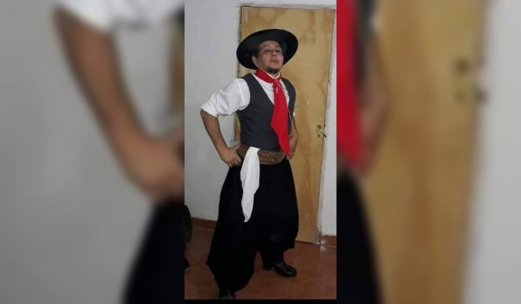 La comunidad despide a Max, bailarín y profesor de folclore de Santiago del Estero