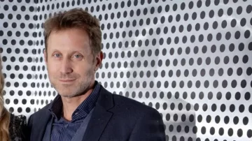 Escándalo de la Andis: Jonathan Kovalivker entregó un celular reseteado