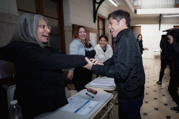 Primeras cifras extraoficiales marcan una ventaja del peronismo en Buenos Aires