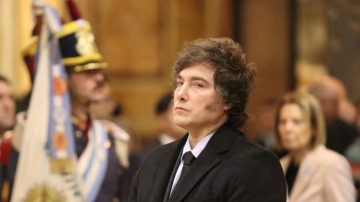 Javier Milei regresó a la Argentina para iniciar su gira proselitista y visitará más de 10 provincias