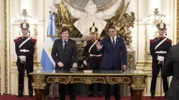 Milei tomó juramento a Lisandro Catalán como ministro del Interior