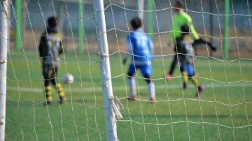 Crece la preocupación en Córdoba: un chico de 13 años y un hombre de 57 fallecieron mientras jugaban al fútbol