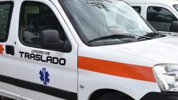 Una motociclista de 14 años perdió el conocimiento al impactar contra un auto