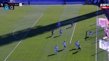 ¿Fue penal? Central Córdoba reclamó mano de Magallán dentro del área pero Tello no la vio