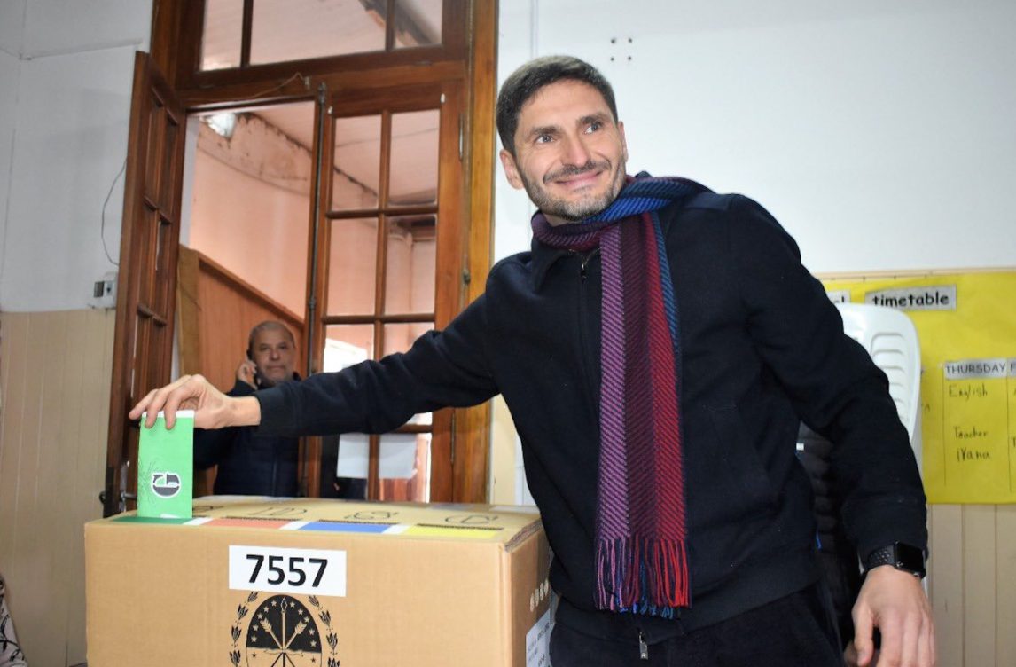 Santa Fe aprobó nueva constitución con la que Pullaro podrá ser reelecto