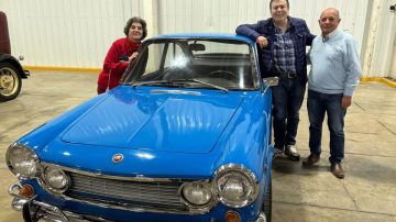 Zamora visitó la exposición Retro Clásica en el Nodo Tecnológico