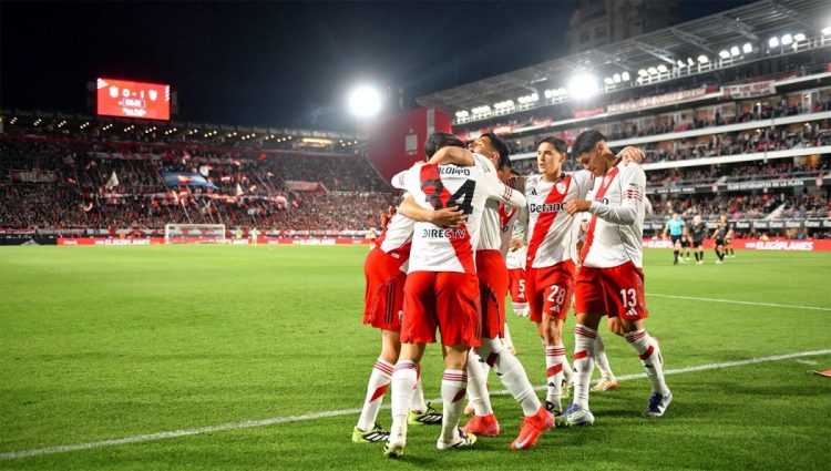 EN VIVO |River reaccionó y descontó: pierde 2 a 1 ante el Palmeiras