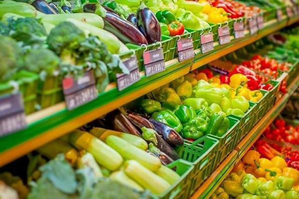 Los hogares pagan el doble: frutas y verduras suben más que la inflación oficial