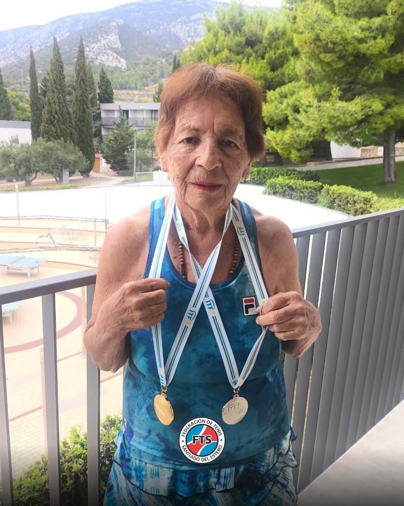 Orgullo santiagueño: Dorita Romero brilló en el Mundial ITF Masters 2025 de Croacia