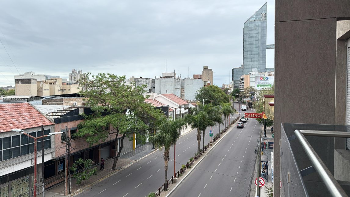 Reportan cortes de luz en distintos barrios capitalinos
