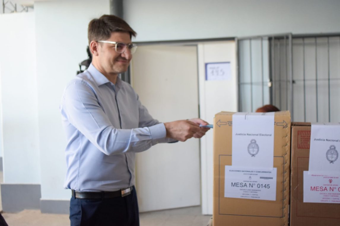 Votó Alejandro Parnás: “El sistema de votación ha sido sencillo”