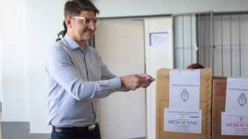 Votó Alejandro Parnás: “El sistema de votación ha sido sencillo”