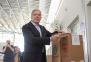 El candidato a gobernador del Frente Cívico, Elías Suárez emitió su voto: “El pueblo debe elegir de acuerdo a sus convicciones”