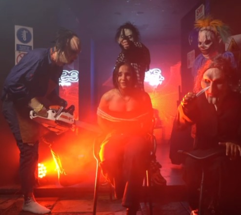 Indignación por la campaña de un boliche de San Juan que simuló el secuestro de una mujer para promocionar una fiesta de halloween