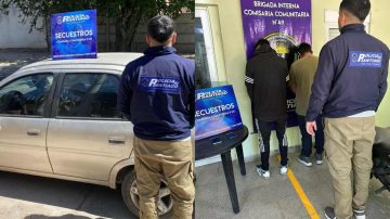 Allanamientos permiten recuperar una moto robada y un auto: hay dos detenidos