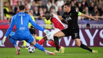 El muro italiano: Vicario fue figura en el 0-0 entre Mónaco y Tottenham