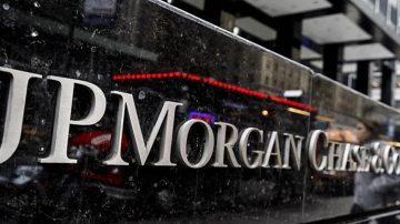 Post elecciones: El riesgo país cayó más de 400 puntos y los bonos en dólares escalaron hasta 25%