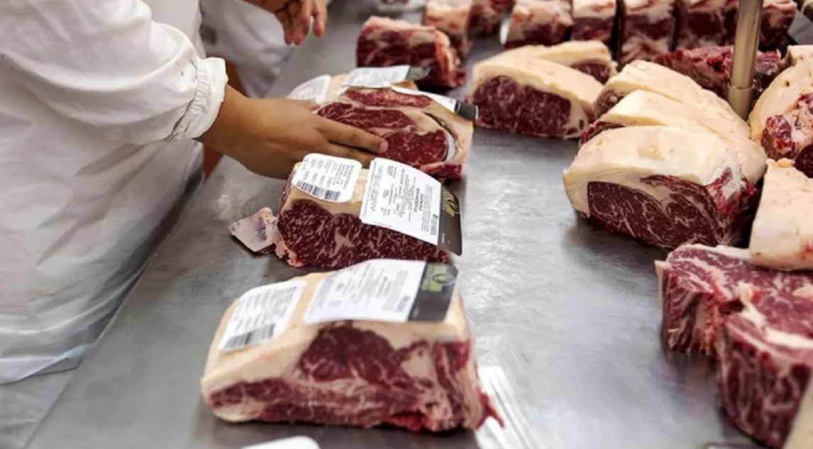 Estados Unidos advierte por la “fiebre aftosa” en Argentina y anuncia que comprará “poca carne”