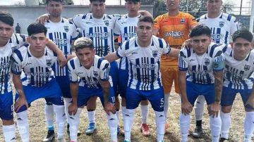 Argentino de Termas goleó y consiguió su primera victoria en el Regional Amateur