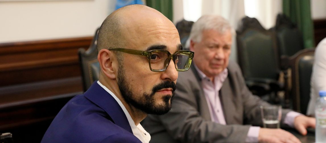 Abel Pintos defendió la educación pública y dará un show en Ciudad Universitaria