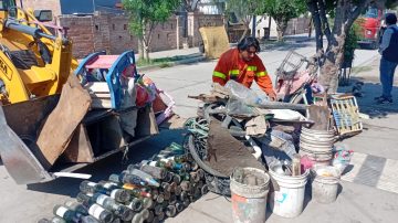 Realizaron tareas de descacharreo en los barrios Independencia y 8 de Abril