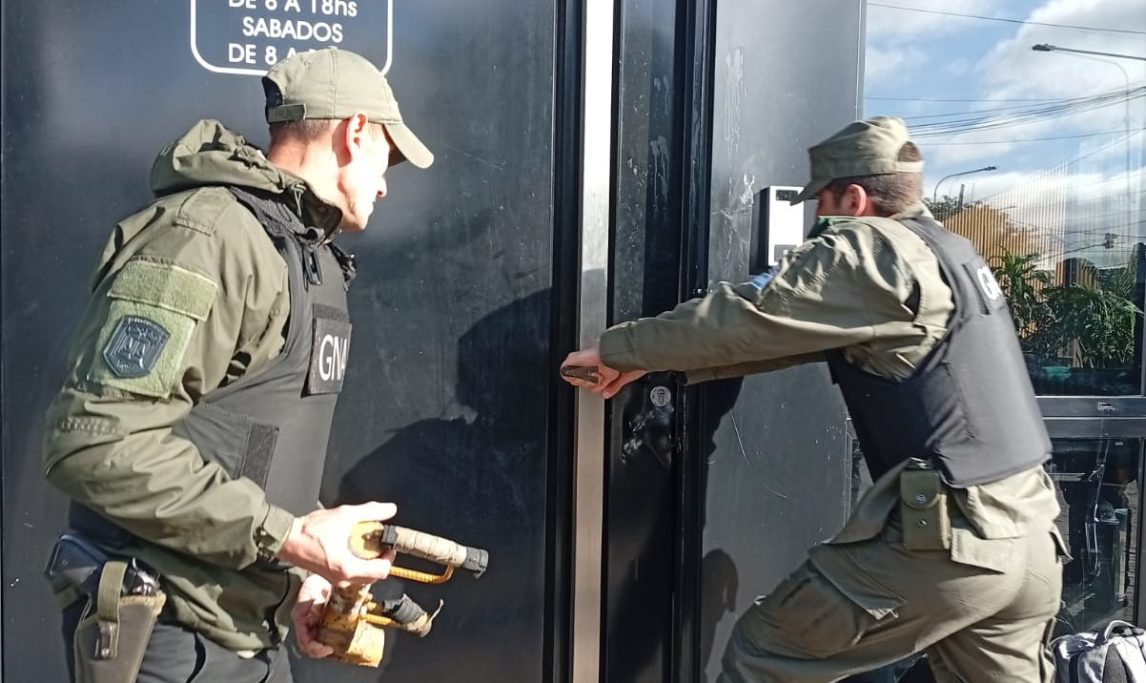 Megaoperativo por casinos online ilegales terminó con allanamientos y millones incautados