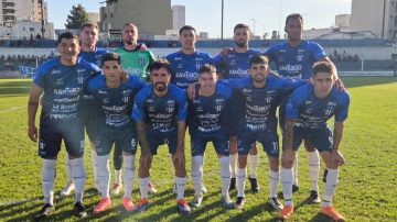 Sarmiento perdió en Río Cuarto ante Atenas y lo obliga a ganar en La Banda