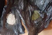 Insólito: en DiDi, le enviaron marihuana, cocaína y un celular a su familiar detenido