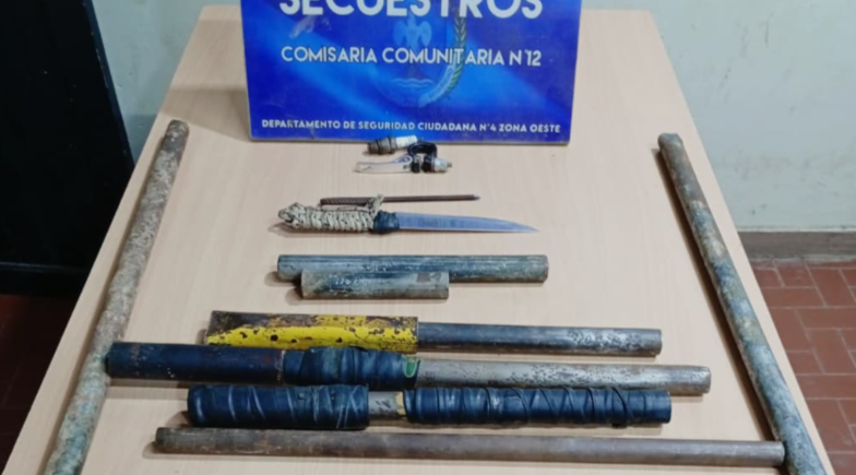 La Banda: dos adolescentes de 15 años escondieron tres tumberas debajo de un colchón