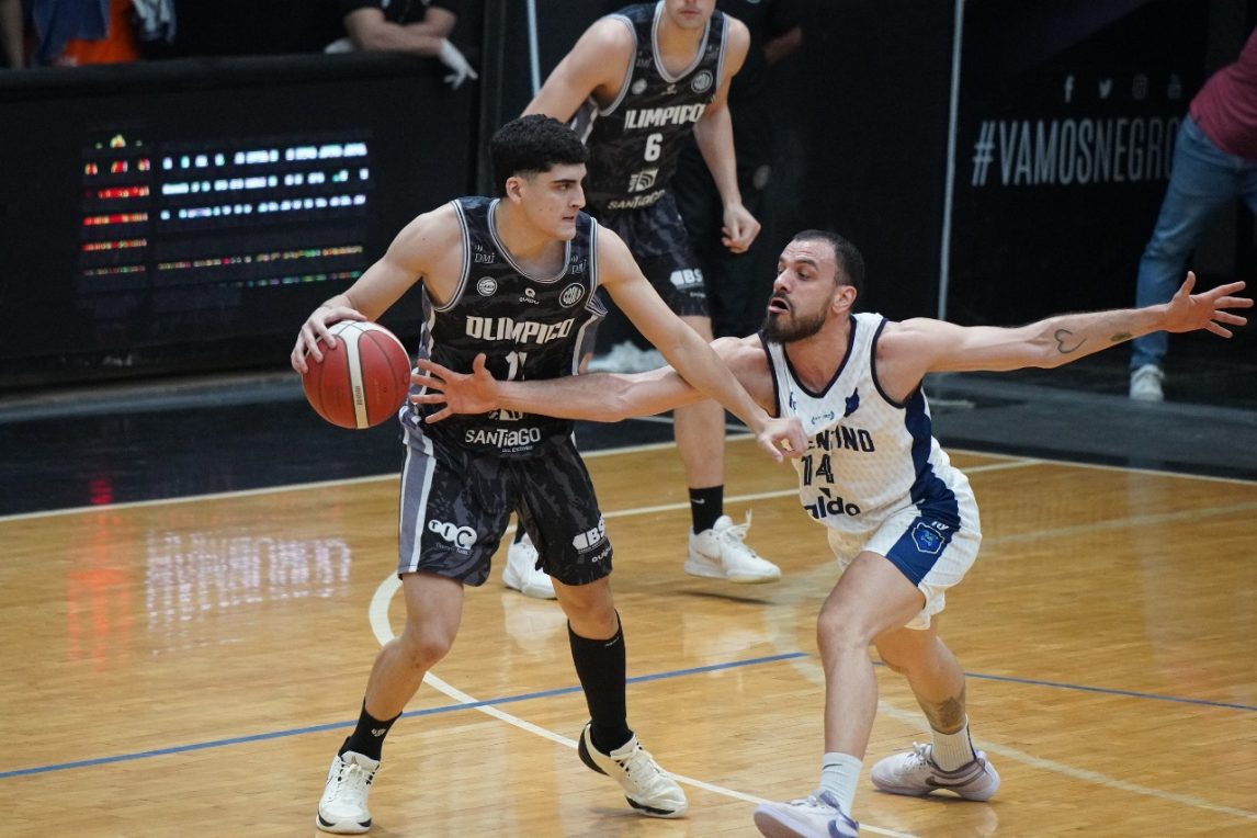 “Tratamos de ser un equipo de atrás para adelante con mucha intensidad defensiva”: la palabra de Santiago Pérez tras el triunfo de Olímpico