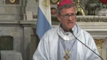 García Cuerva se refirió a la pobreza y el narcotráfico durante el cierre de la peregrinación a Luján