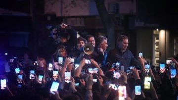 Milei negó hablar de dolarización durante la campaña, pero un archivo lo condena