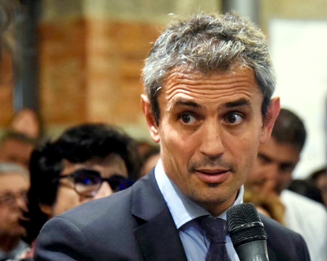 Acusan a Martín Menem de “cajonear” la reforma de los DNU