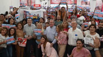 Suárez y Zamora recibieron el respaldo de miles de dirigentes del Frente Cívico
