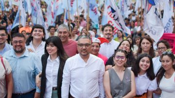 Fernando Giménez en el cierre de campaña: “Es momento de abrir una nueva etapa, más democrática, más justa”