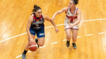 Quimsa goleó de visitante en Colonia Caroya y se sacó la mufa