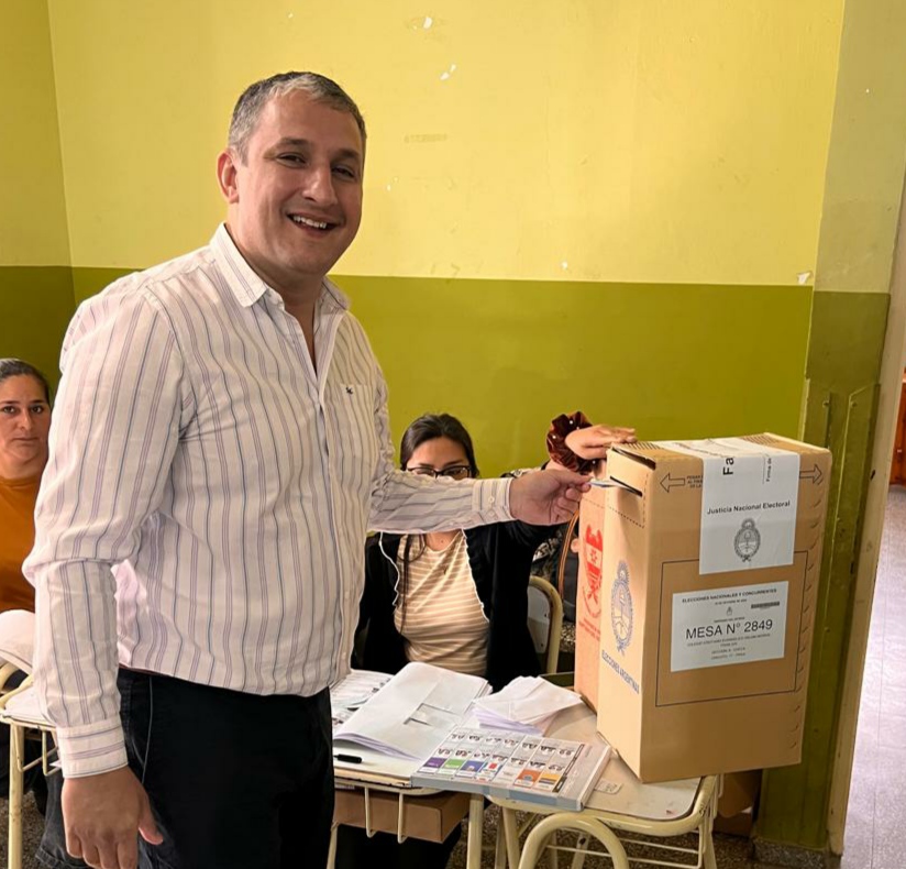 “La democracia se fortalece con más democracia”, declaró Aníbal Padula luego de votar