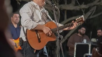 Marcelo Toledo presentó su nuevo registro en vivo