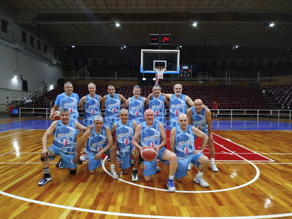 Santiagueños brillaron en el Torneo Regional de Maxi Básquet en Salta