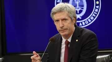 El presidente del BCRA reconoció que “la situación financiera es muy extrema”