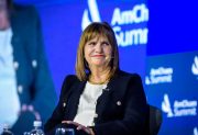 Bullrich enfatizó la necesidad de “bajar muchos impuestos que son muy regresivos”