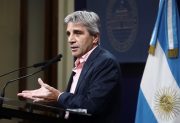 Moody’s mejoró la calificación de la deuda soberana de la Argentina: qué dijo Luis Caputo