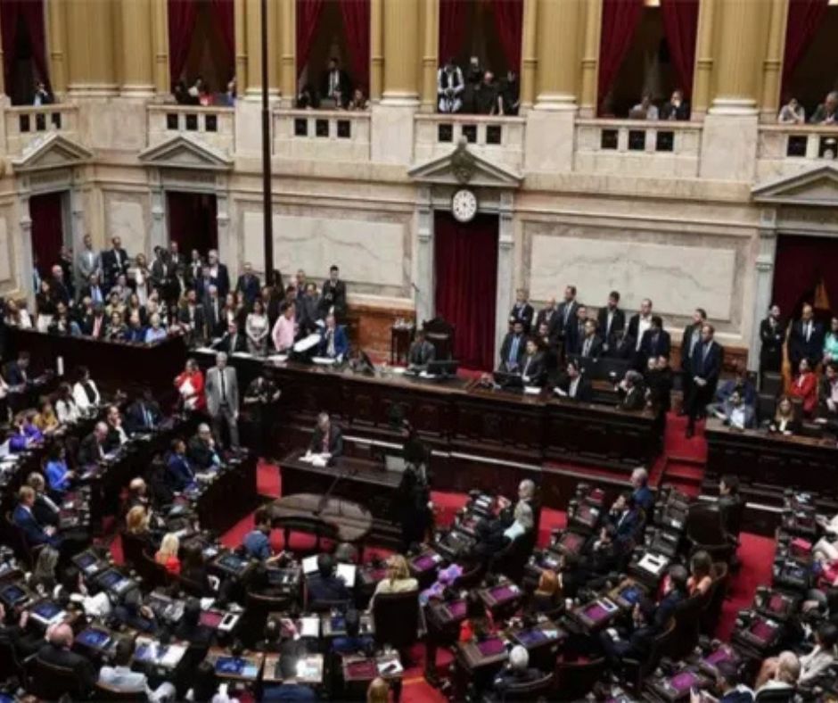 El Gobierno llamaría a sesiones extraordinarias para tratar reformas tributaria y laboral con nuevo Congreso