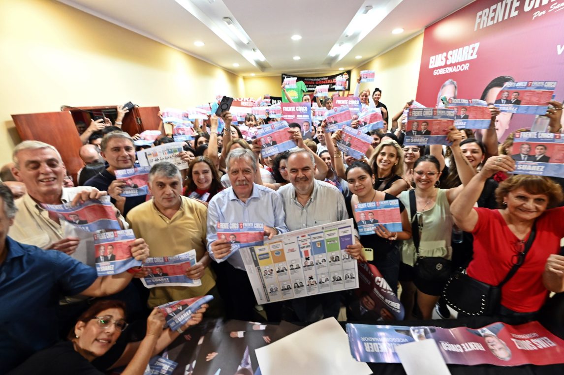 Elías Suárez recibió el apoyo de dirigentes y militantes bandeños