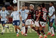 Racing no lo pudo aguantar y cayó en la ida ante Flamengo