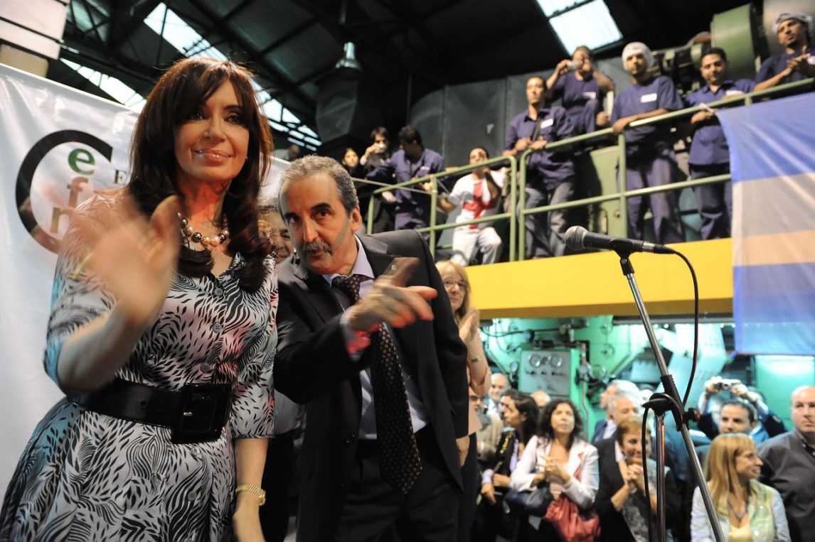 Cristina Kirchner a Guillermo Moreno: “Si te dan domiciliaria acá abajo hay un departamento vacío”