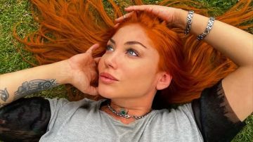 Una amiga de Lourdes de Bandana dijo que la cantante fue golpeada por su pareja