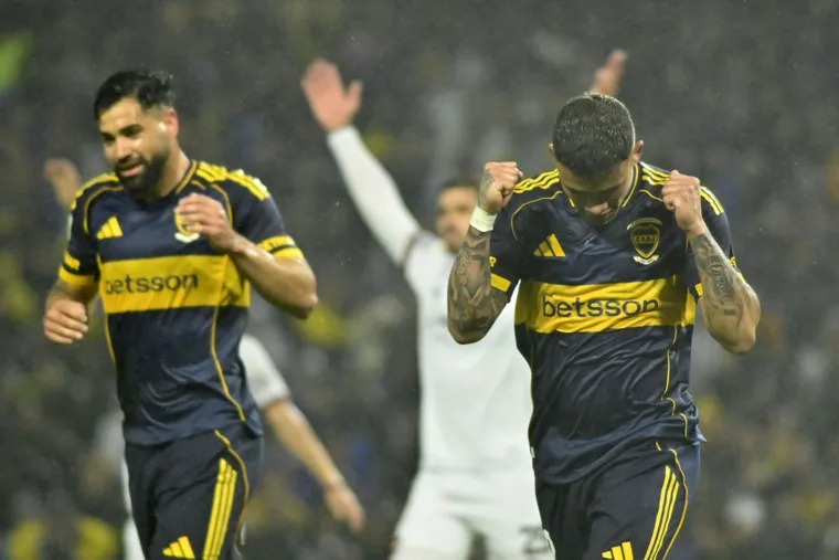 Boca goleó a Newell´s en la Bombonera y se subió a la punta de la Zona A