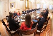 Milei recibirá a 15 gobernadores en Casa Rosada para negociar las reformas